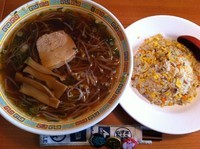 「ラーメン＋やきめし（小）」@中華菜館 龍亀の写真