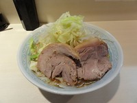 「らーめん　680円　野菜脂」@らーめん 陸 尾山台店の写真