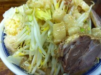 「小ラーメン（麺カタメ、全マシ）」@ラーメン二郎 新小金井街道店の写真