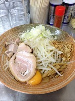 「まぜそば　800円　生卵無料トッピング」@覆麺 智の写真
