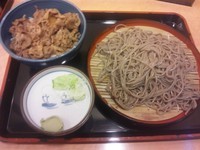 「ミニ牛丼と十割そばセット ￥630」@そば処 吉野家 東武東上線川越駅店の写真