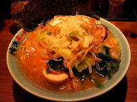 「にんにく背脂らーめん(麺固め) ￥830」@壱八家 戸塚店の写真