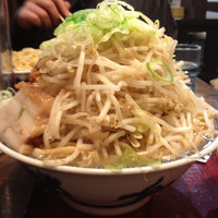 「焼豚ラーメン大盛り 全マシ」@優勝軒 入間店の写真