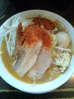 「辛ラーメン（味玉トッピング）」@つけ麺・ラーメン  フジヤマ55 大須総本店の写真