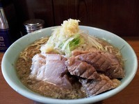 「ぶた入り小ラーメン ￥700 ニンニク」@ラーメン二郎 亀戸店の写真