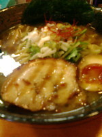 「和風とんこつしょうゆらーめん」@和風とんこつらーめん SUGAZOの写真