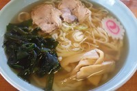 「ラーメン 550円　餃子3ヶ+半ライス」@佐野手打らーめん 永華の写真