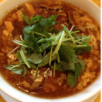 「酸辣湯麺 950円」@中華料理 景山の写真