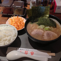 「ネギラーメン+ライス(750+150円)」@八荻家の写真