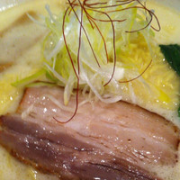 「熟成塩そば+大盛り+ネギチャーシューごはん。」@焙煎汐蕎麦処 金字塔の写真