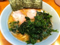 「ラーメン（中）＋ほうれん草＋小ライス（サービス）」@横浜らーめん 寿三家の写真