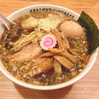 「特製中華そば 大盛」@黒煮干し中華そばとつけめんの店 綱哲の写真