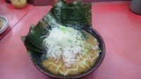 「ラーメンのり増し＋朝ネギ（麺固め）」@ラーメン杉田家の写真