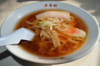 「らーめん(手打ち麺)(160g) 600+50円」@清華軒の写真