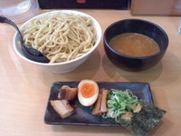 「濃厚とんこつ辛つけ麺、山盛り」@ラーメン 春樹 多摩カリヨン館店の写真