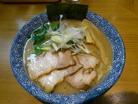 「とんこつらぁ麺\800」@らぁ麺 あんどの写真