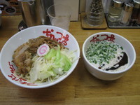 「黒葱油の濃厚鶏白湯つけ麺（品川店限定）：800円」@なんつッ亭 弐 品川店の写真