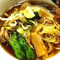 「煮干醤油（きのこ風味）限定　750円」@麺や 松辰の写真