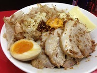 「汁なし(並)700円 小豚 150円 スラチー50円」@びんびん豚の写真