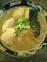 「豚骨ラーメン（味玉トッピング）」@我一豚の写真