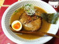 「王様の牛骨ラーメン」@麺榮 王様のラーメンの写真