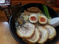 「最強チャーシュー麺　950円」@○寅 麺屋 山本流の写真