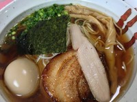 「煮干しそば（醤油）650円＋ﾐﾆﾁｬｰｼｭｰ丼300円」@麺屋 むじゃきの写真