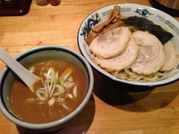 「カレーつけ麺＋チャーシュー、850円＋300円」@麺屋我龍の写真