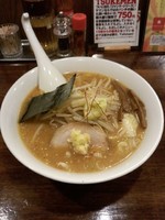 「味噌らはめん」@ラハメン ヤマンの写真