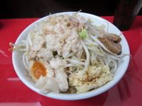 「ラーメン中700円」@びんびん豚の写真