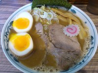 「らーめん７００円」@麺屋 英の写真