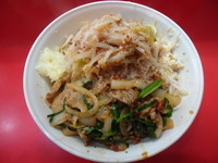 「豚スタミナまぜそば850円ニンニク少し.アブラ３つ.たまねぎ」@麺屋 桐龍の写真