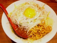 「【秋冬限定】ミートまぜそば（ヤサイ・ニンニク）￥880」@ラーメンアキラの写真