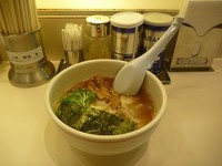 「半玉醬油ラーメン」@ANA FESTA 52番ゲートフードショップの写真