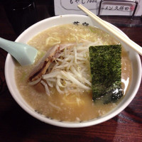 「中華そば+大盛り+味付け卵（500+100+50円）」@ラーメン 久保田の写真