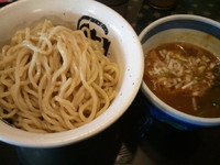 「三種の地鶏の鶏煮干しつけ麺(大盛)￥750」@竈の番人 麺屋義國の写真