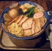 「チャーシュー海老ワンタンメン(チャーシューはモモ選択)＋味玉」@支那そば たなかの写真