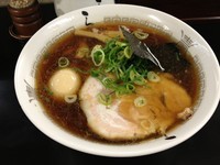「ラーメン + 名古屋コーチン味付玉子」@麺処 ら塾の写真