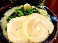 「塩ラーメン＋チャーシューTP使用・ほうれん草100円」@濃厚豚骨ラーメン 濱虎家の写真