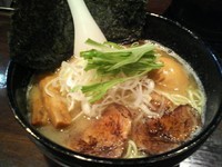 「全部のせ塩らーめん900円」@麺屋 吉佐の写真