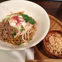 「汁なし担々麺」@汁なし麺専門店 Mendesignの写真