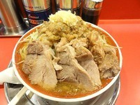 「小豚らーめん 750円　野菜/アブラ/ニンニク」@ラーメンタロー 大森の陣の写真