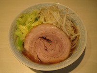 「ラーメン少なめ（麺固め・脂多め）：630円」@らーめん 陸 尾山台店の写真