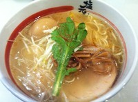 「天然塩ラーメン/味玉（750円/100円）」@大阪 塩元帥 ラーメンスクエア店の写真