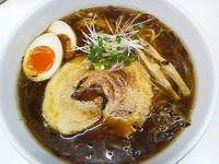 「味玉源醤らぁ麺￥780円（大盛無料）」@麺や金時の写真