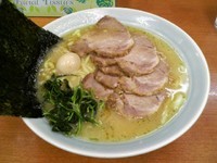 「醤油チャーシューメン中盛り(麺硬め)950円」@壱七家 厚木店の写真
