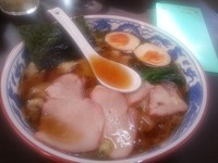 「手打ち中華そばとワンタン麺」@とら食堂の写真