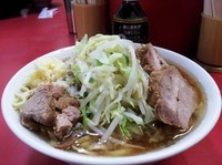 「小ぶた入り ￥800 ニンニク」@ラーメン二郎 上野毛店の写真