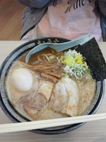「濃厚味玉ソバ180g(850円)」@松戸富田製麺 三井アウトレットパーク木更津店の写真