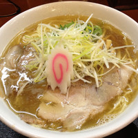 「煮干し強めの醤油そば大盛り」@茨木きんせいの写真